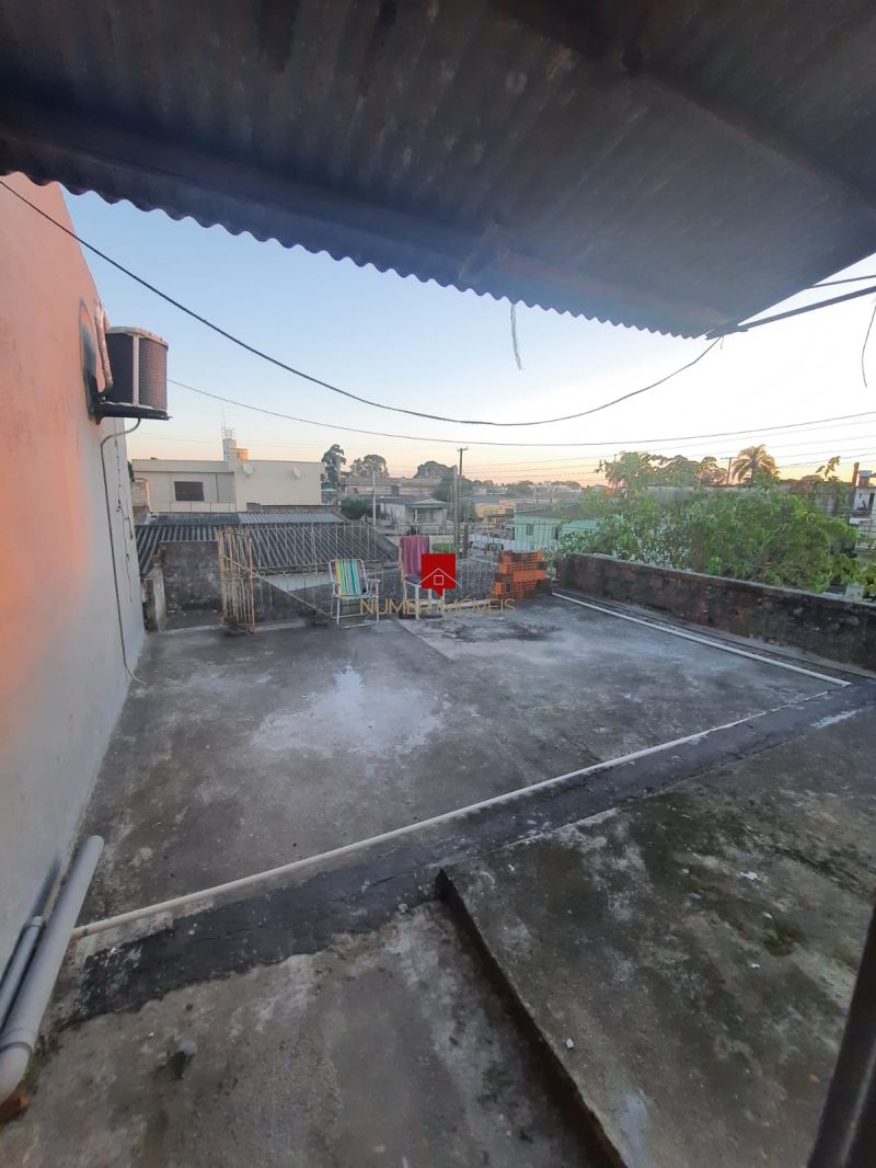 CASA PRÓXIMO AO BANRISUL DA AVENIDA DUQUE DE CAXIAS 
