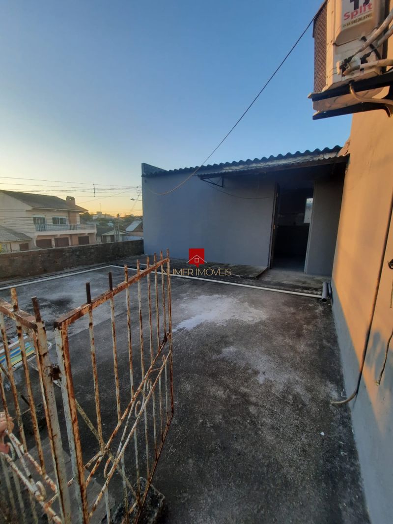 CASA PRÓXIMO AO BANRISUL DA AVENIDA DUQUE DE CAXIAS 