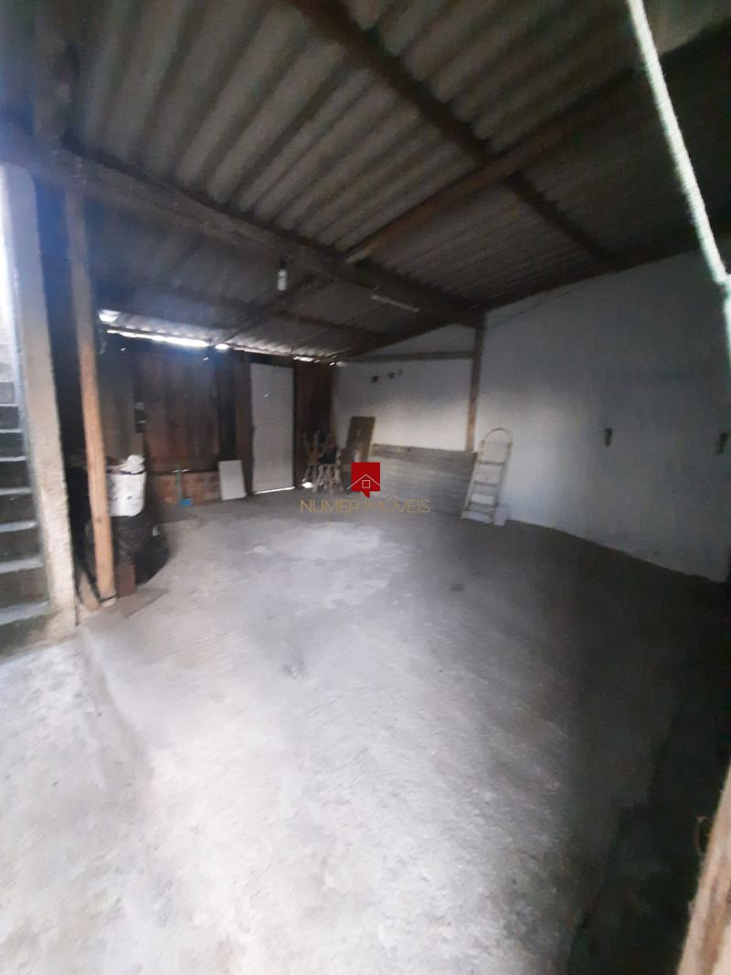 CASA PRÓXIMO AO BANRISUL DA AVENIDA DUQUE DE CAXIAS 
