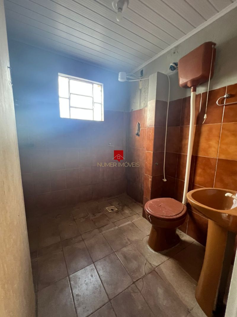 CASA PRÓXIMO AO BANRISUL DA AVENIDA DUQUE DE CAXIAS 