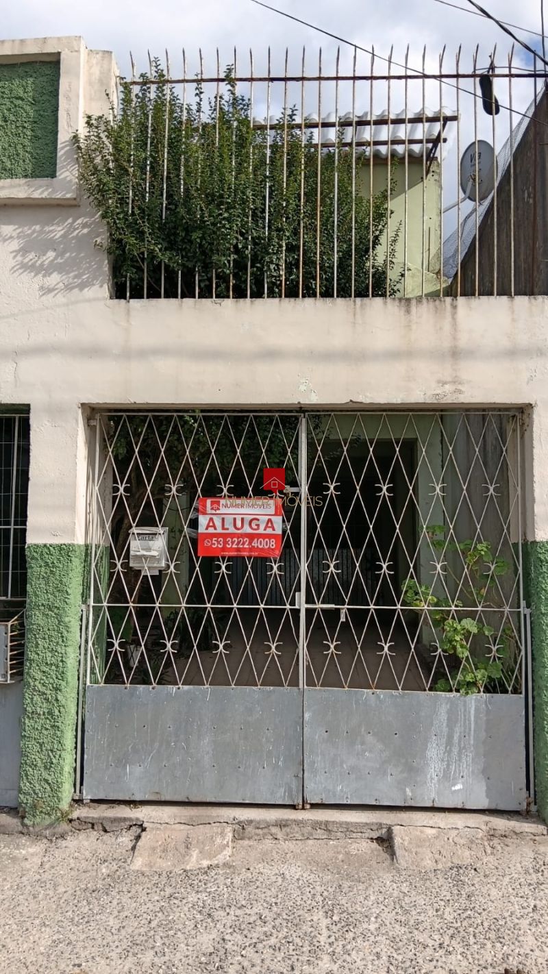 Sobrado semimobiliado Próximo ao Ifsul