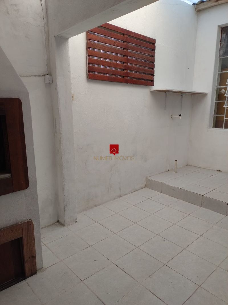 Casa Central Com Churrasqueira