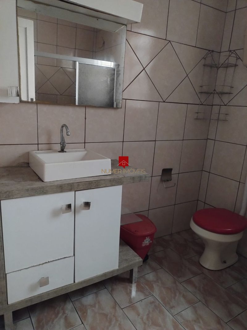 Casa Central Com Churrasqueira