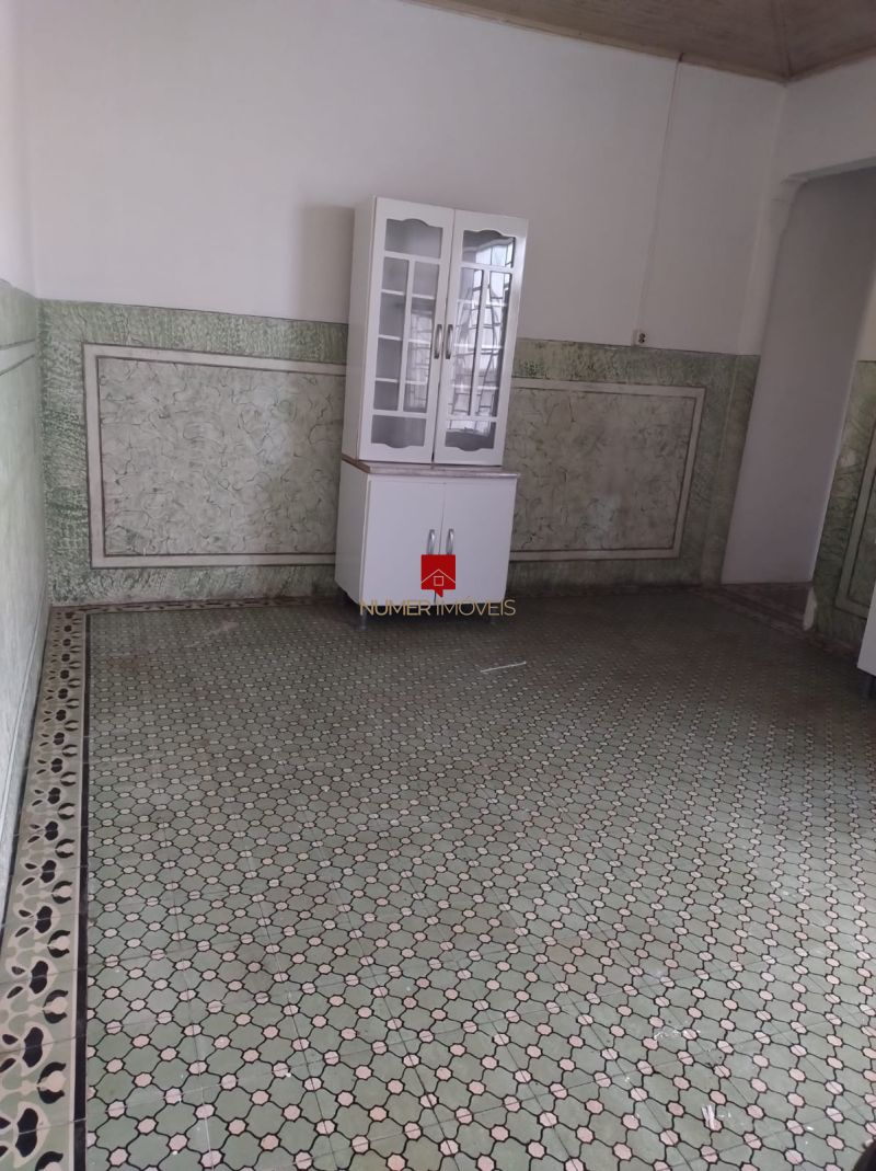 Casa Central Com Churrasqueira
