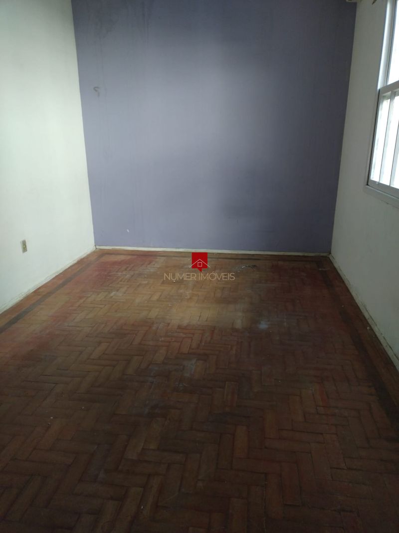 Casa Central Com Churrasqueira