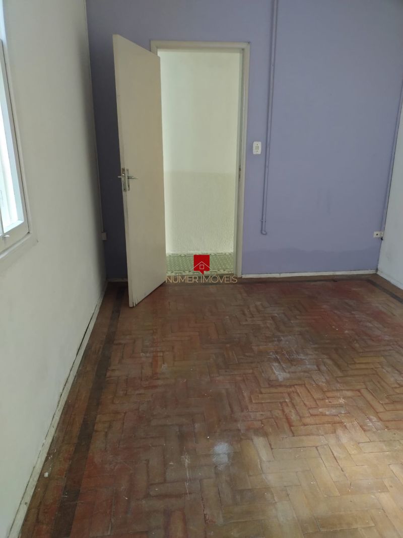 Casa Central Com Churrasqueira