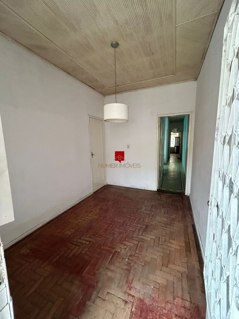 Casa Central Com Churrasqueira