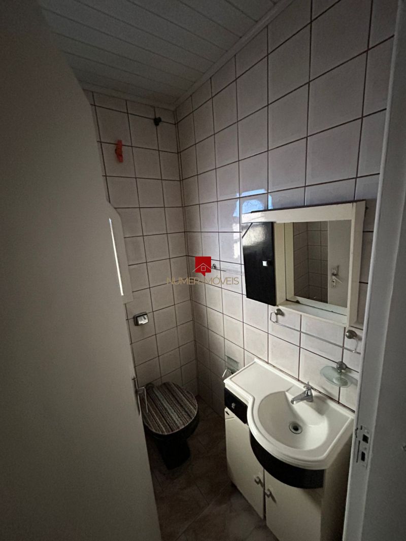 Casa Central Com Churrasqueira