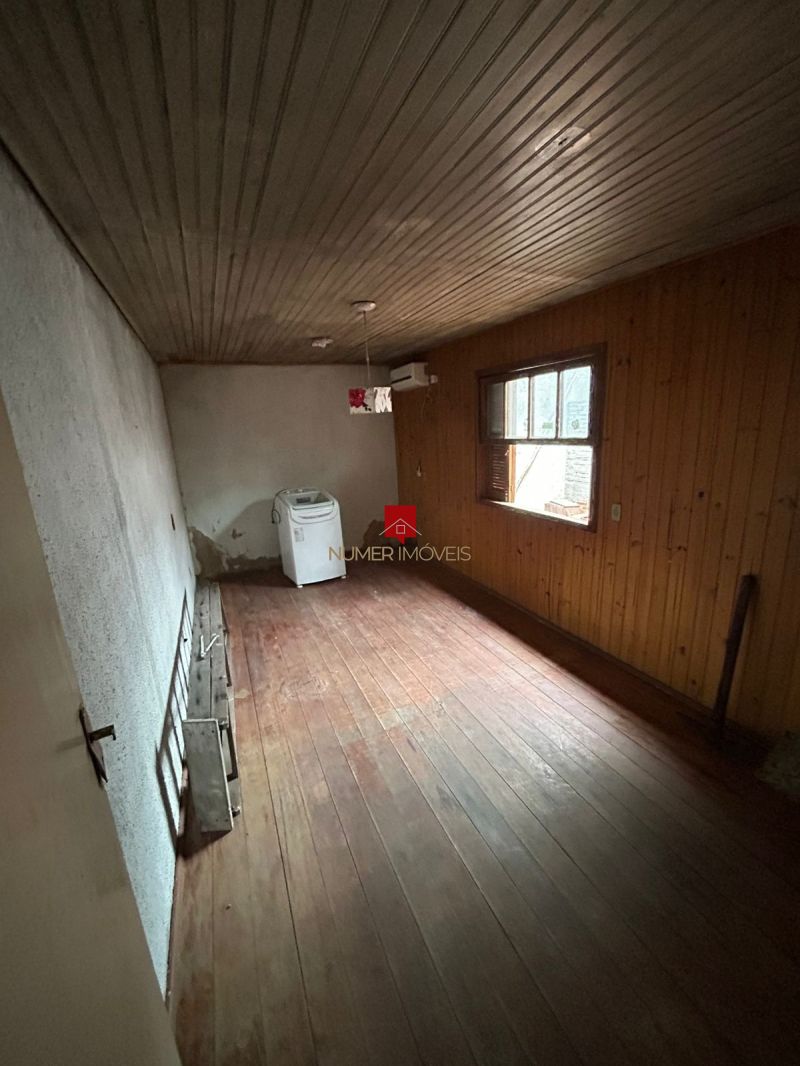 Casa Central Com Churrasqueira