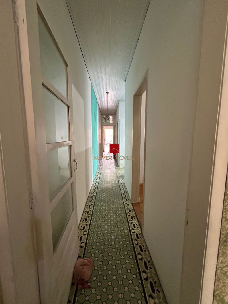 Casa Central Com Churrasqueira