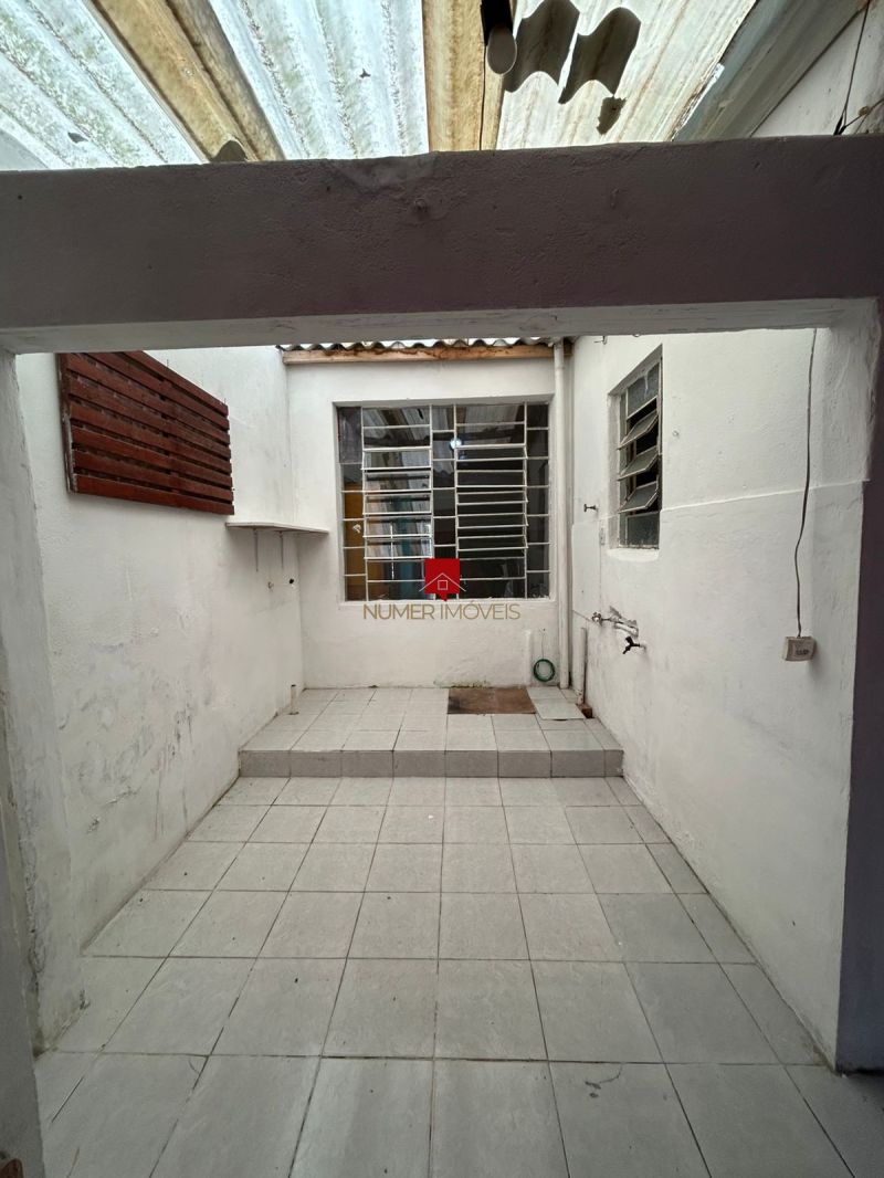 Casa Central Com Churrasqueira