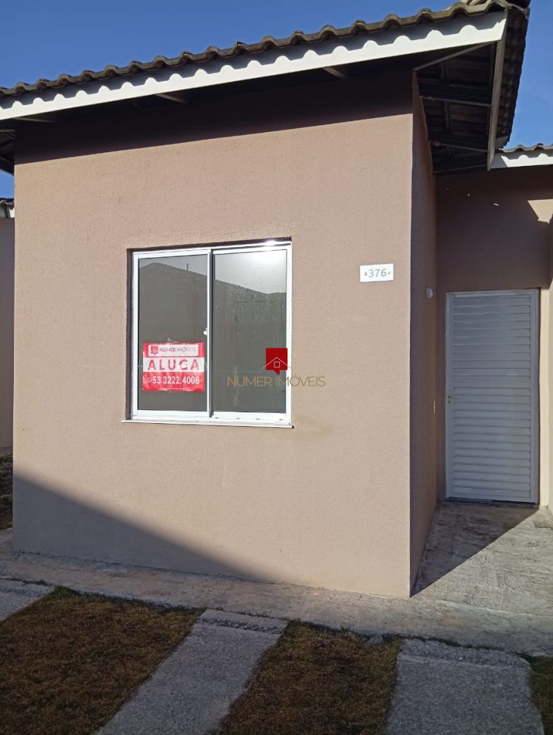 CASA EM CONDOMÍNIO 2DormitÃ³rios no bairro TRÊS VENDAS em PELOTAS