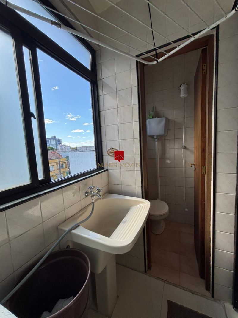 APARTAMENTO MOBILIADO PRÓXIMO A AV.BENTO GONCALVES