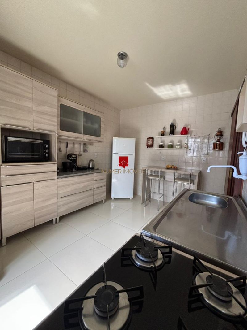 APARTAMENTO MOBILIADO PRÓXIMO A AV.BENTO GONCALVES