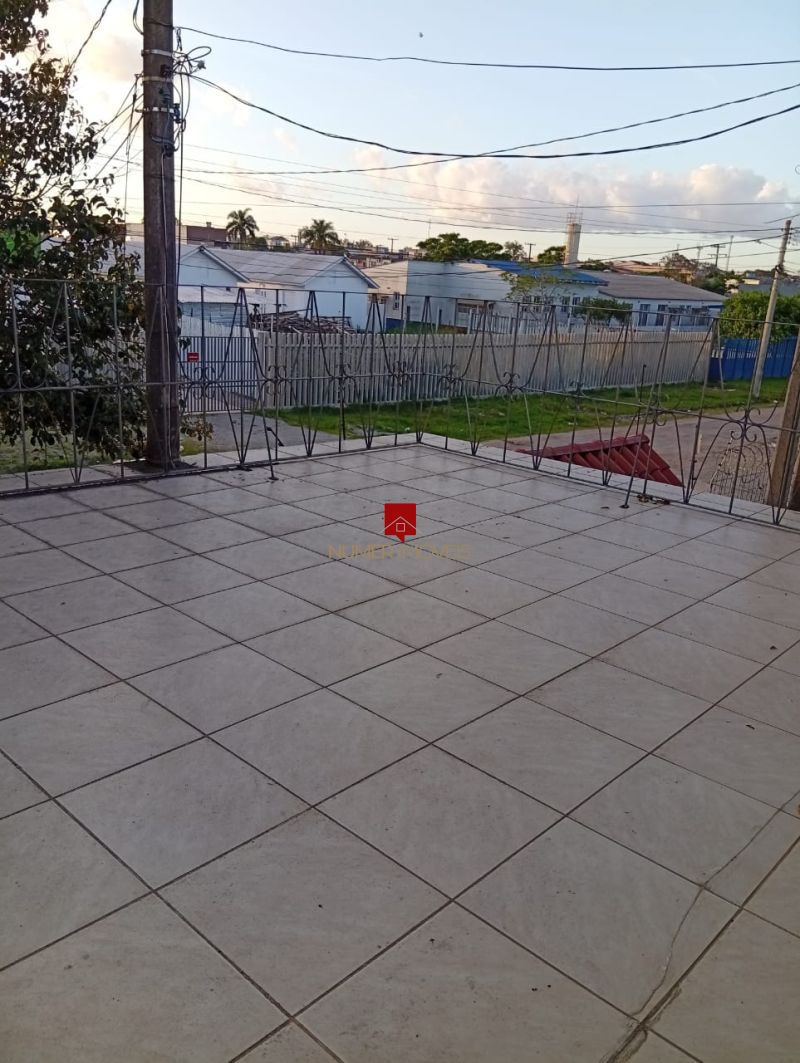 ALUGO CASA COM PISCINA E GARAGEM NO FRAGATA.