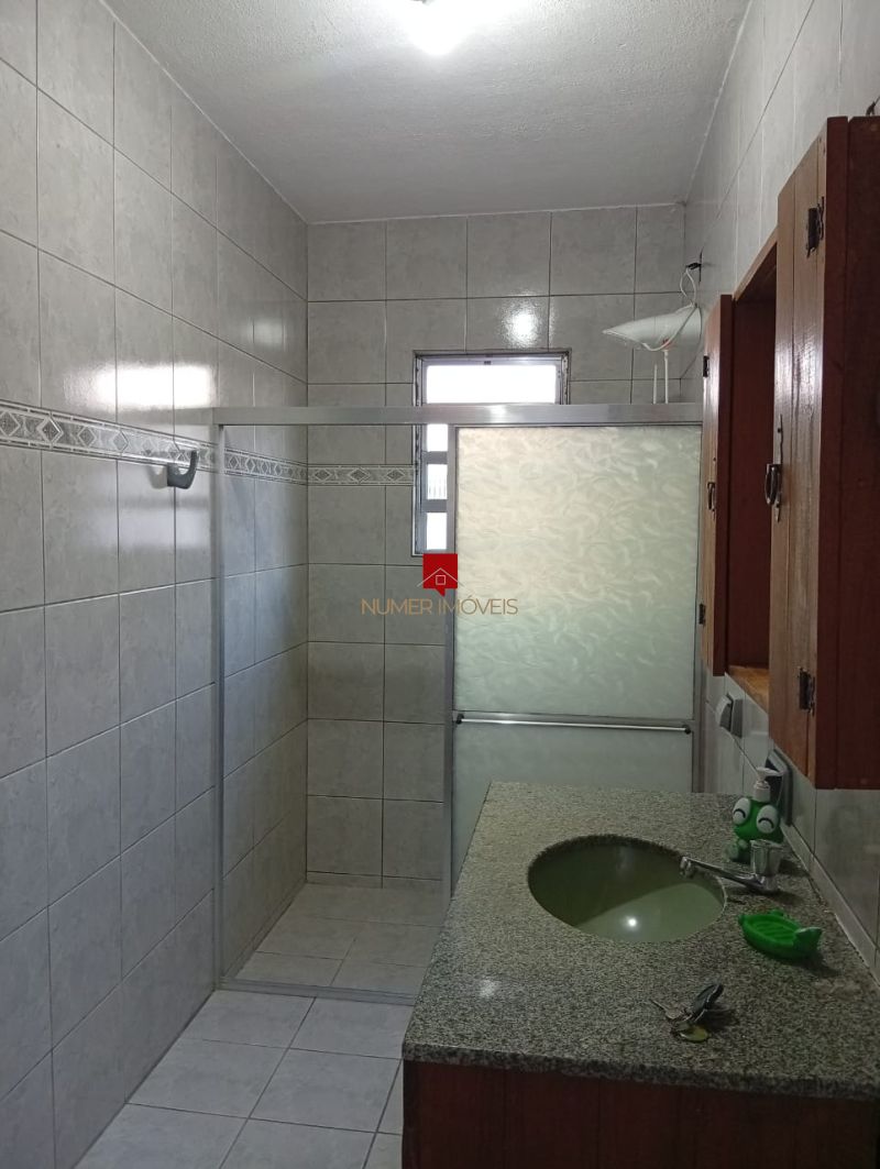 ALUGO CASA COM PISCINA E GARAGEM NO FRAGATA.