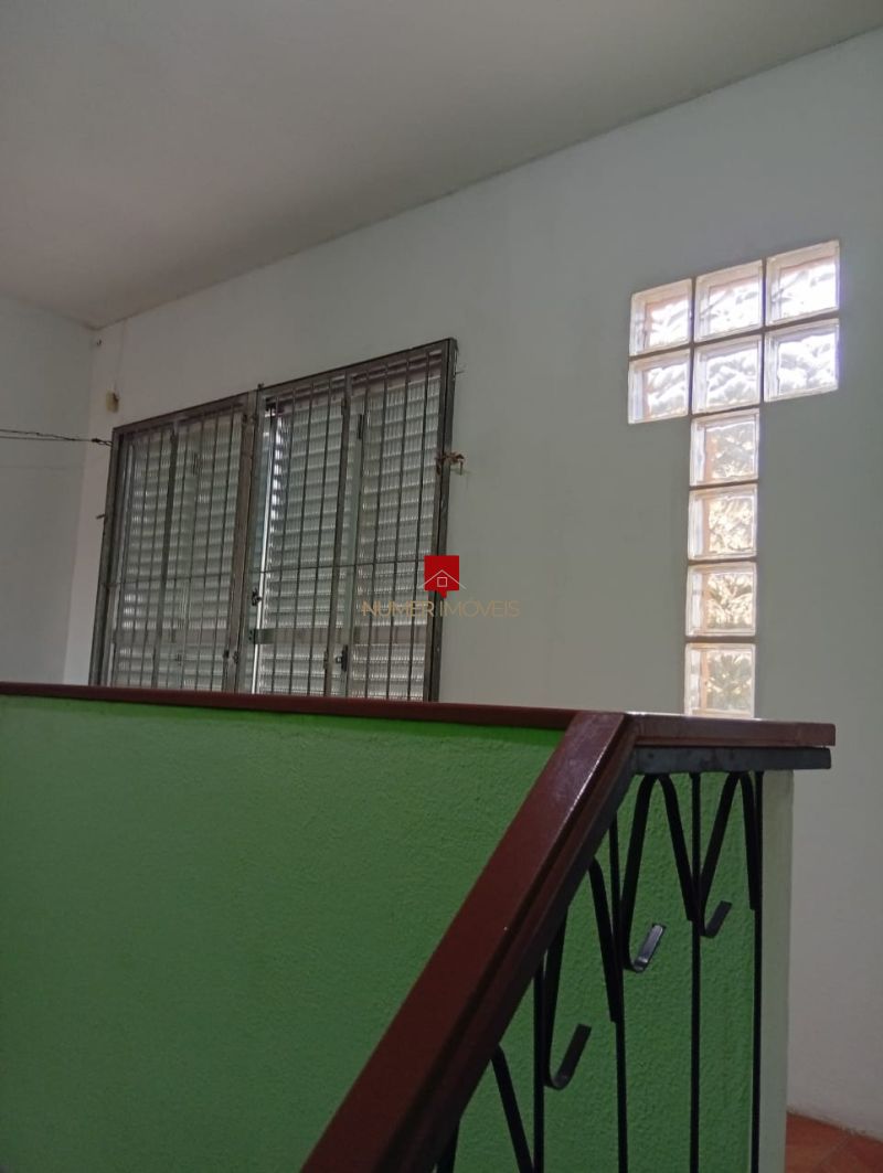 ALUGO CASA COM PISCINA E GARAGEM NO FRAGATA.