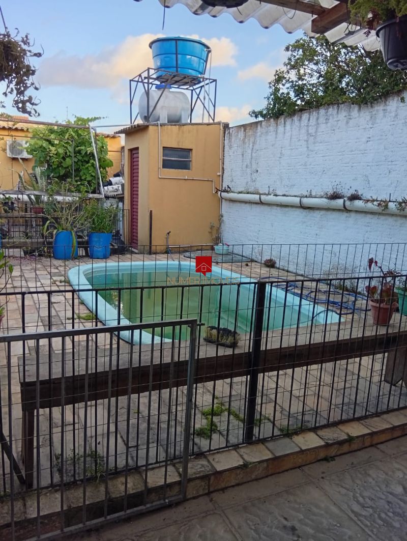 ALUGO CASA COM PISCINA E GARAGEM NO FRAGATA.