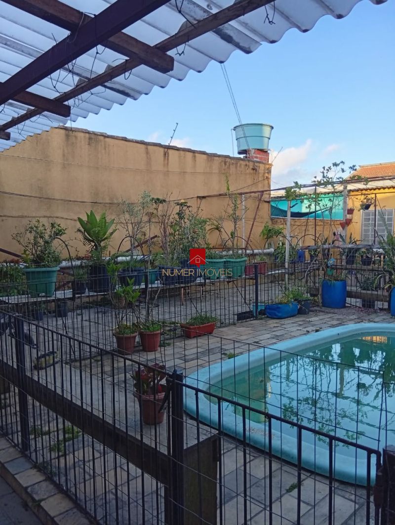 ALUGO CASA COM PISCINA E GARAGEM NO FRAGATA.