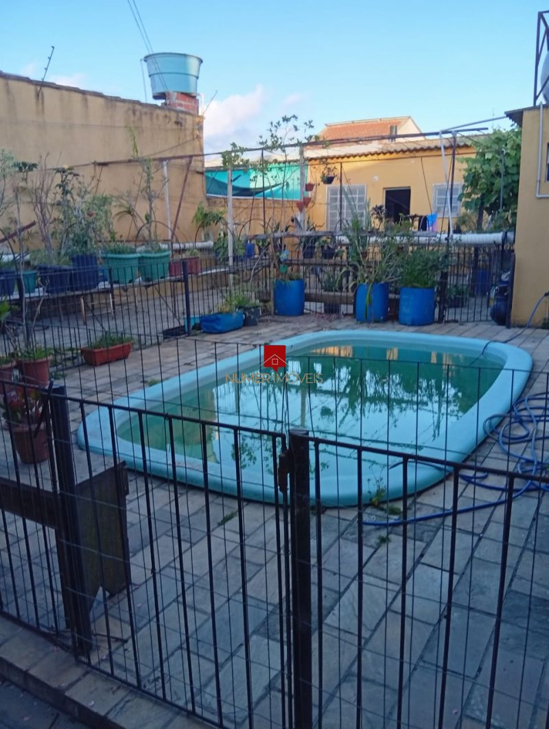 ALUGO CASA COM PISCINA E GARAGEM NO FRAGATA.