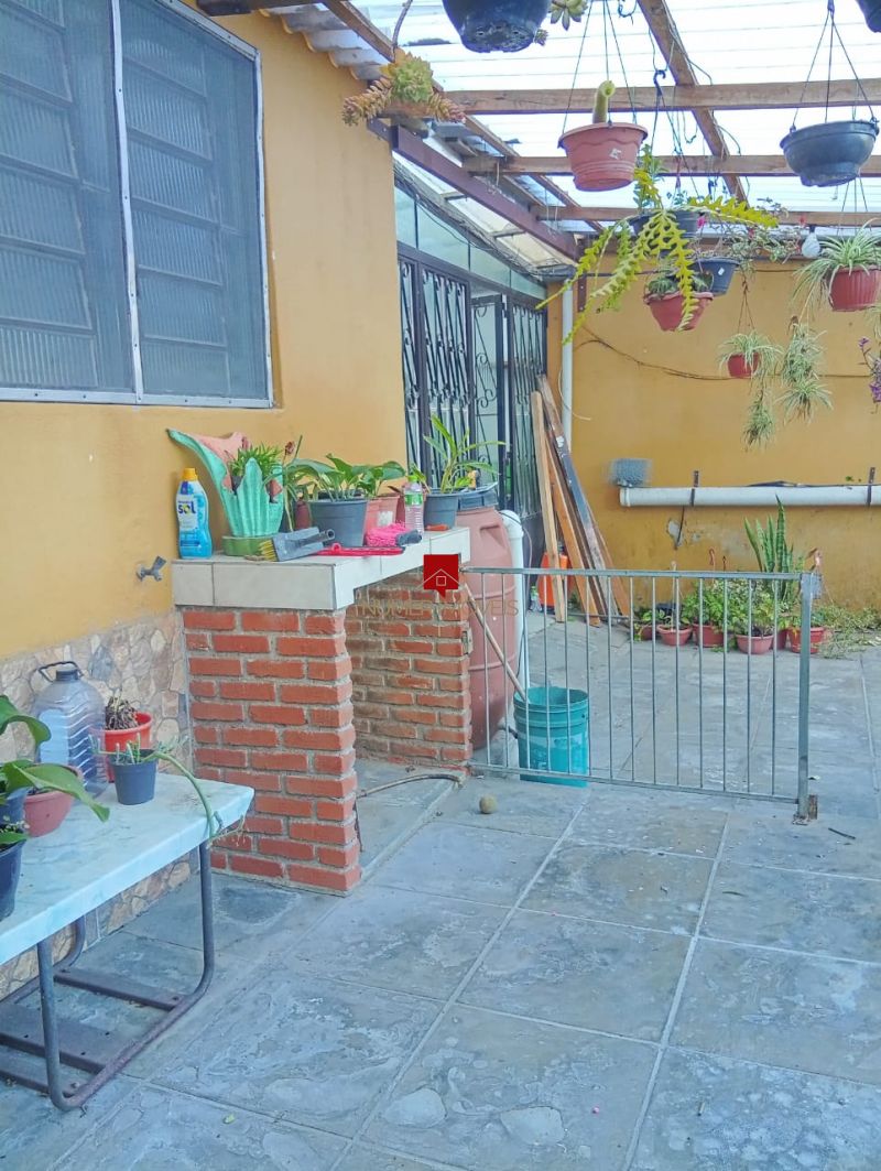 ALUGO CASA COM PISCINA E GARAGEM NO FRAGATA.