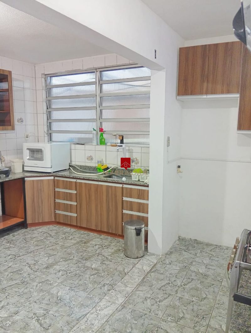 ALUGO CASA COM PISCINA E GARAGEM NO FRAGATA.