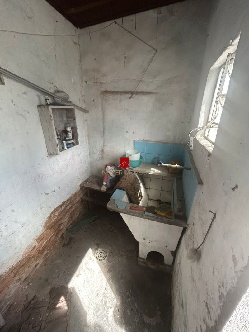 ALUGO CASA AO LADO DA FAU