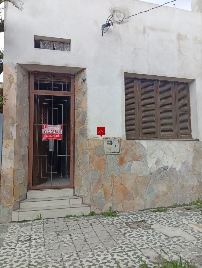 ALUGO CASA AO LADO DA FAU