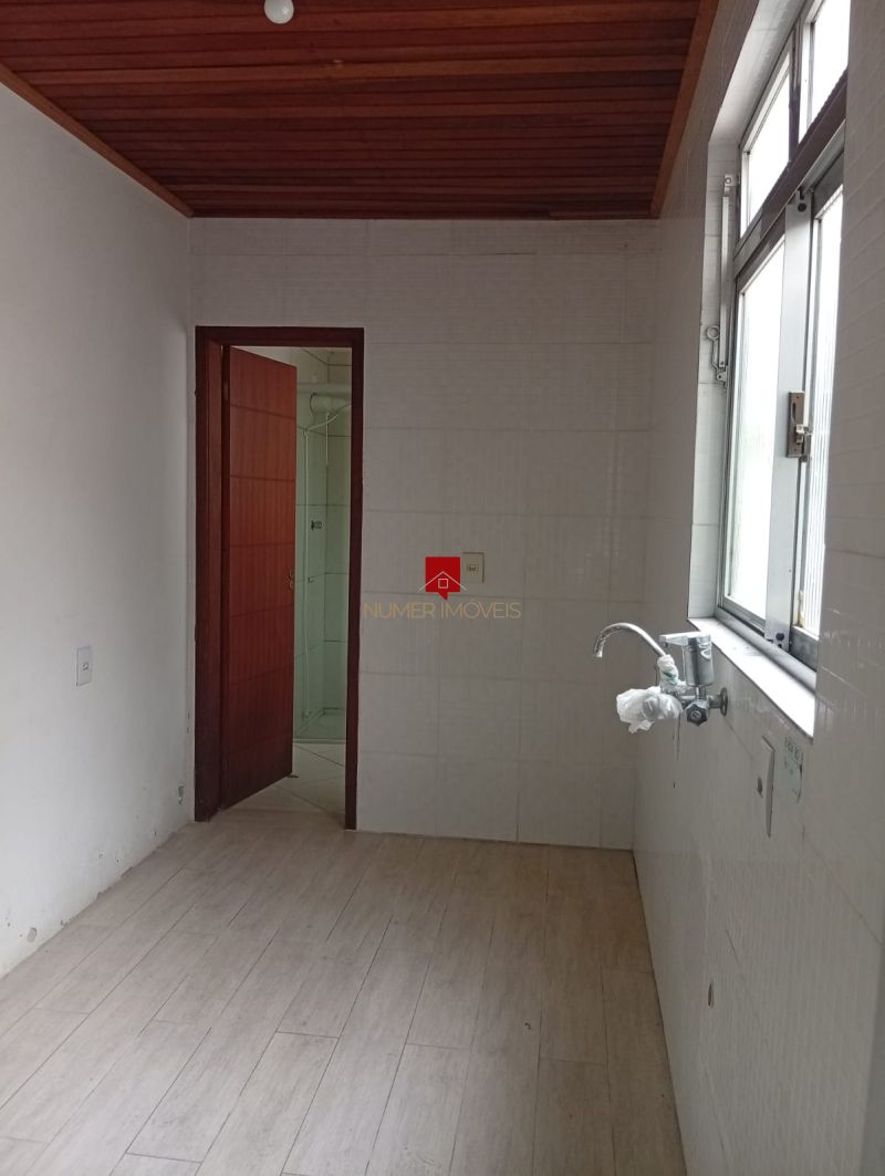 ALUGO CASA AO LADO DA FAU