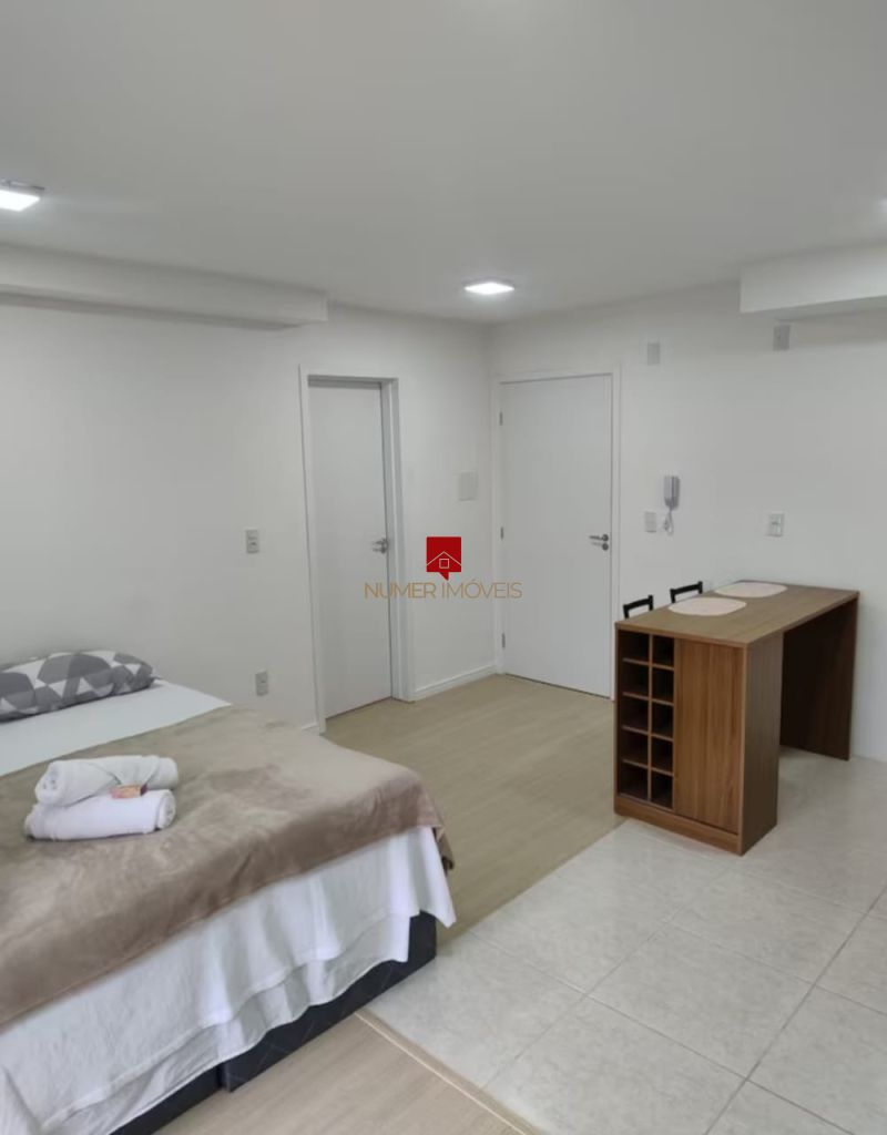 LOFT MOBILIADO NA AVENIDA DUQUE DE CAXIAS