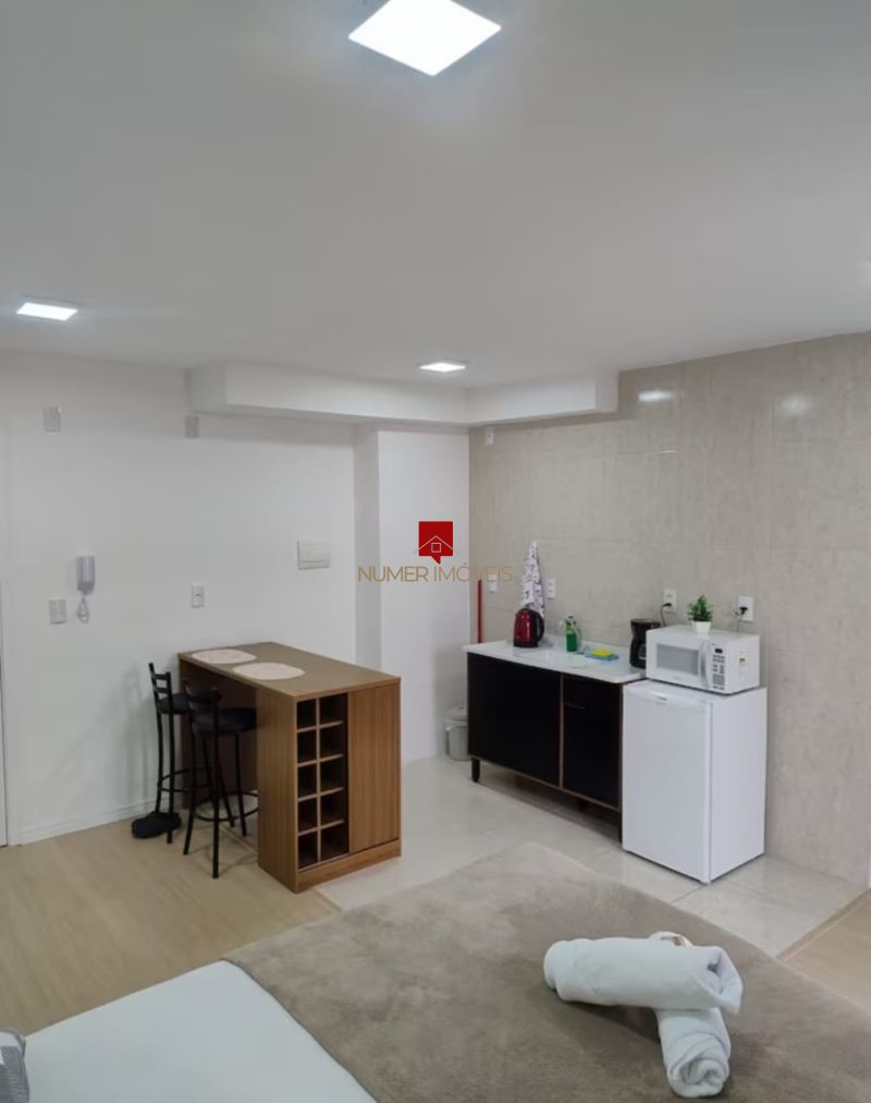 LOFT MOBILIADO NA AVENIDA DUQUE DE CAXIAS