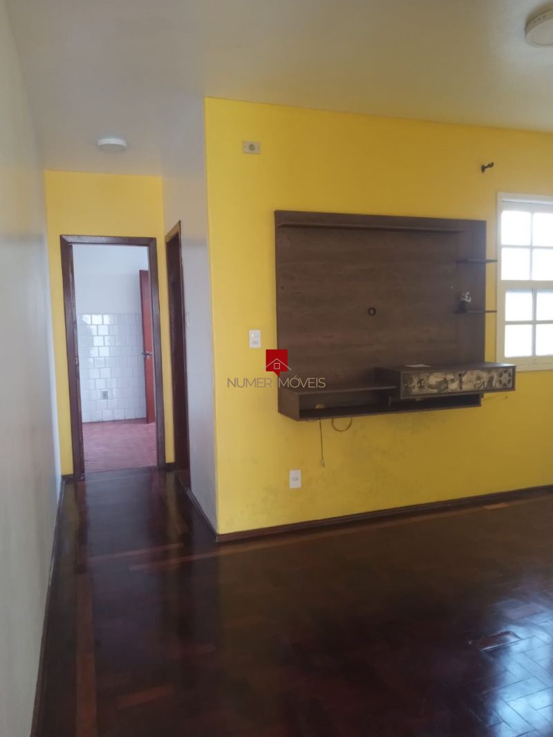 ALUGO APARTAMENTO CENTRAL COM GARAGEM 