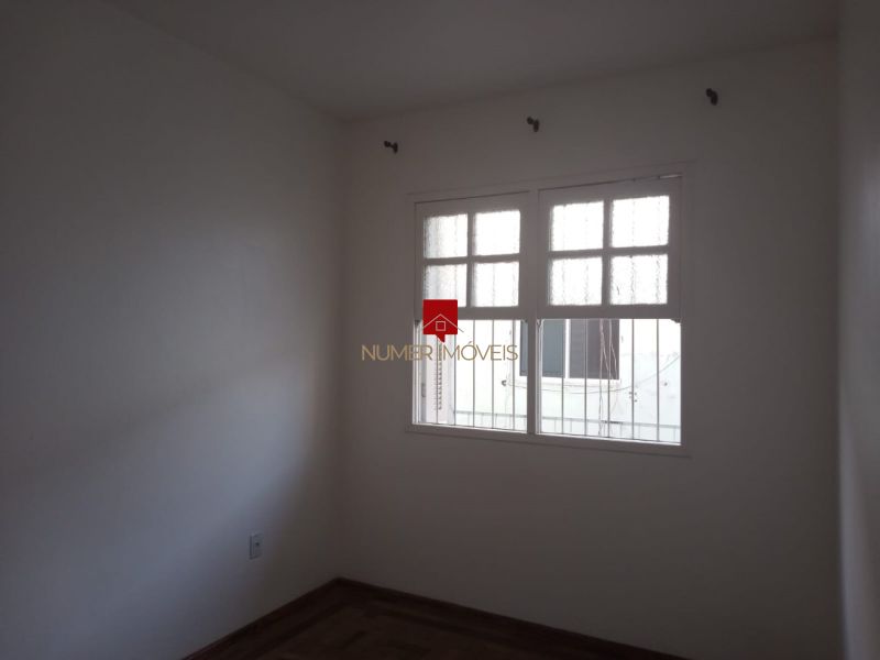 ALUGO APARTAMENTO CENTRAL COM GARAGEM 