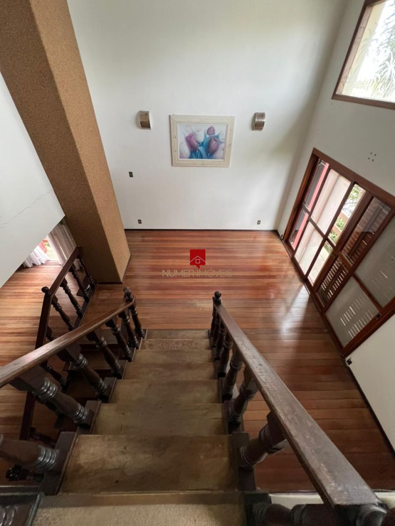 CASA AMPLA NO FRAGATA COM GARAGEM E PATIO