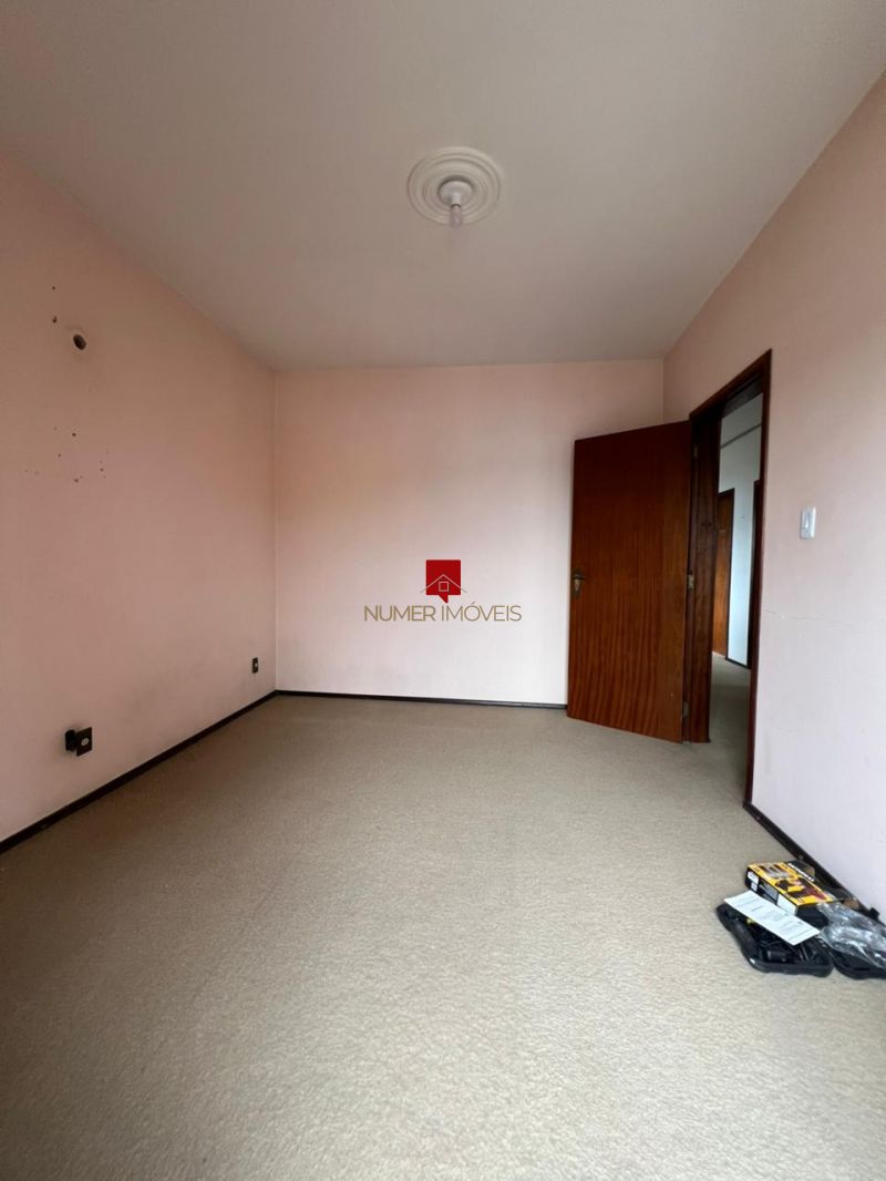 CASA AMPLA NO FRAGATA COM GARAGEM E PATIO