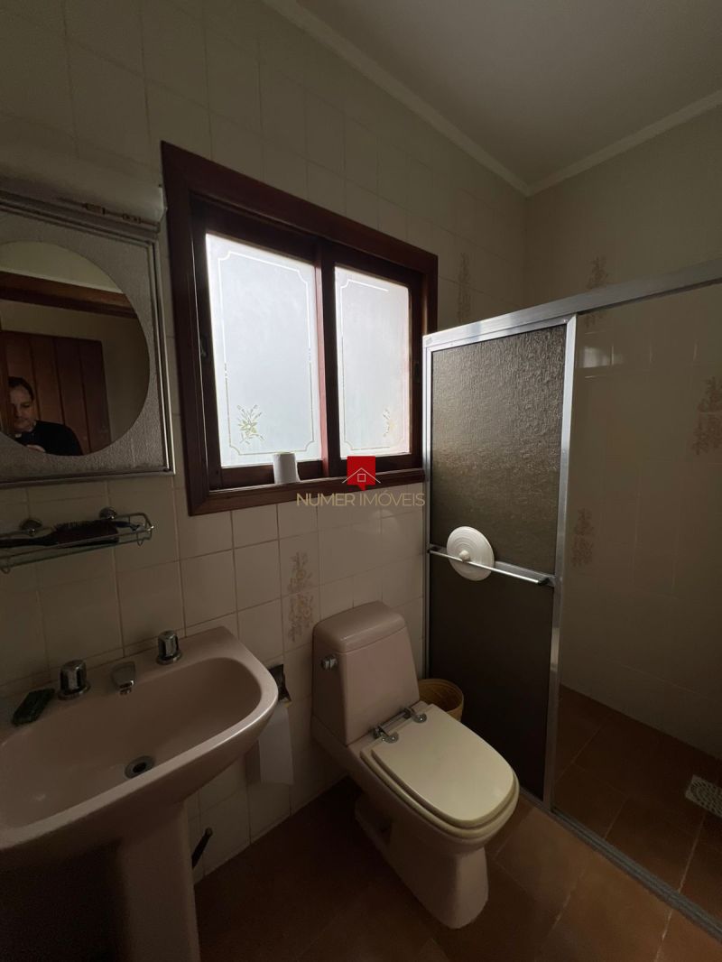 CASA AMPLA NO FRAGATA COM GARAGEM E PATIO