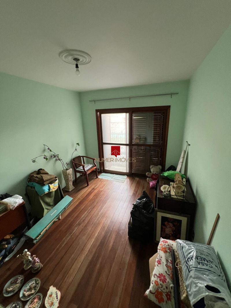 CASA AMPLA NO FRAGATA COM GARAGEM E PATIO