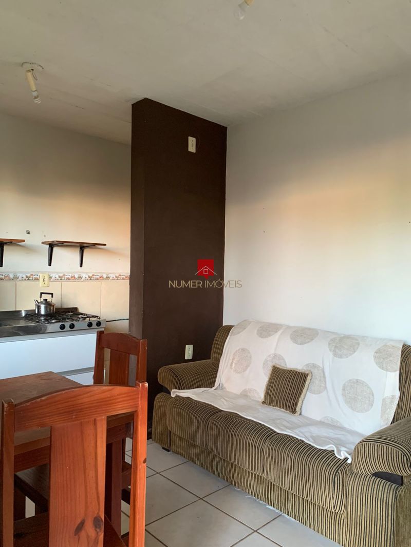 APARTAMENTO MOBILIAO NO LARANJAL 