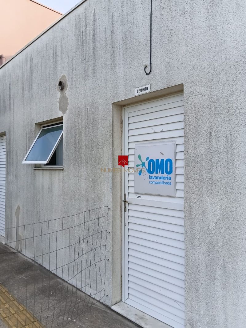 APARTAMENTO COM SACADA E CHURRASQUEIRA PRÓXIMO AO KROLOW