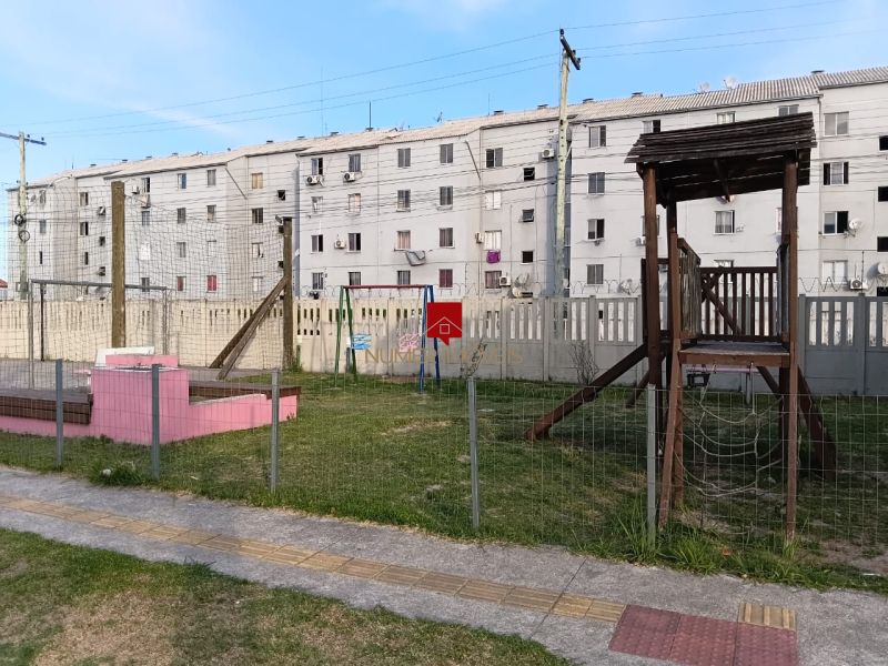 APARTAMENTO COM SACADA E CHURRASQUEIRA PRÓXIMO AO KROLOW