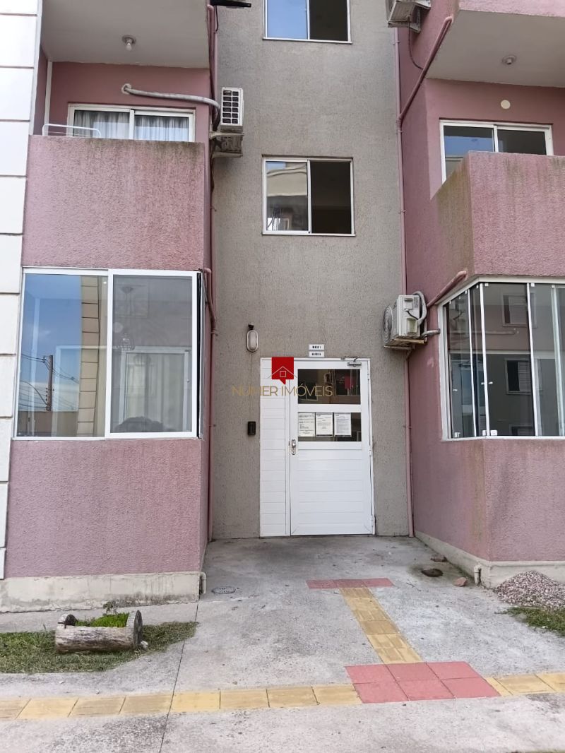 APARTAMENTO COM SACADA E CHURRASQUEIRA PRÓXIMO AO KROLOW