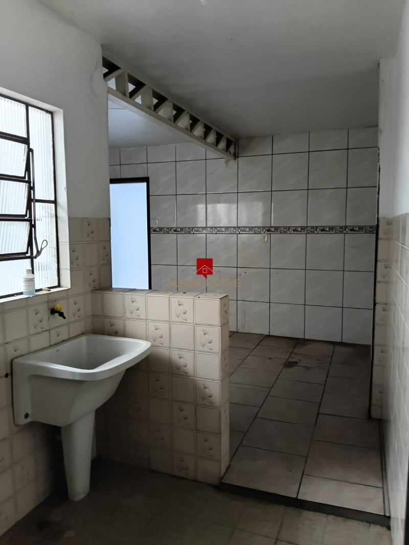 ALUGO SOBRADO NA AVENIDA BENTO GONCALVES 