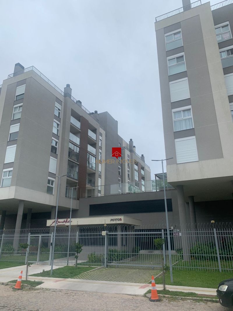 APARTAMENTO COM SACADA E CHURRASQUEIRA