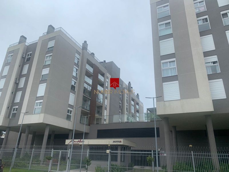 APARTAMENTO COM SACADA E CHURRASQUEIRA