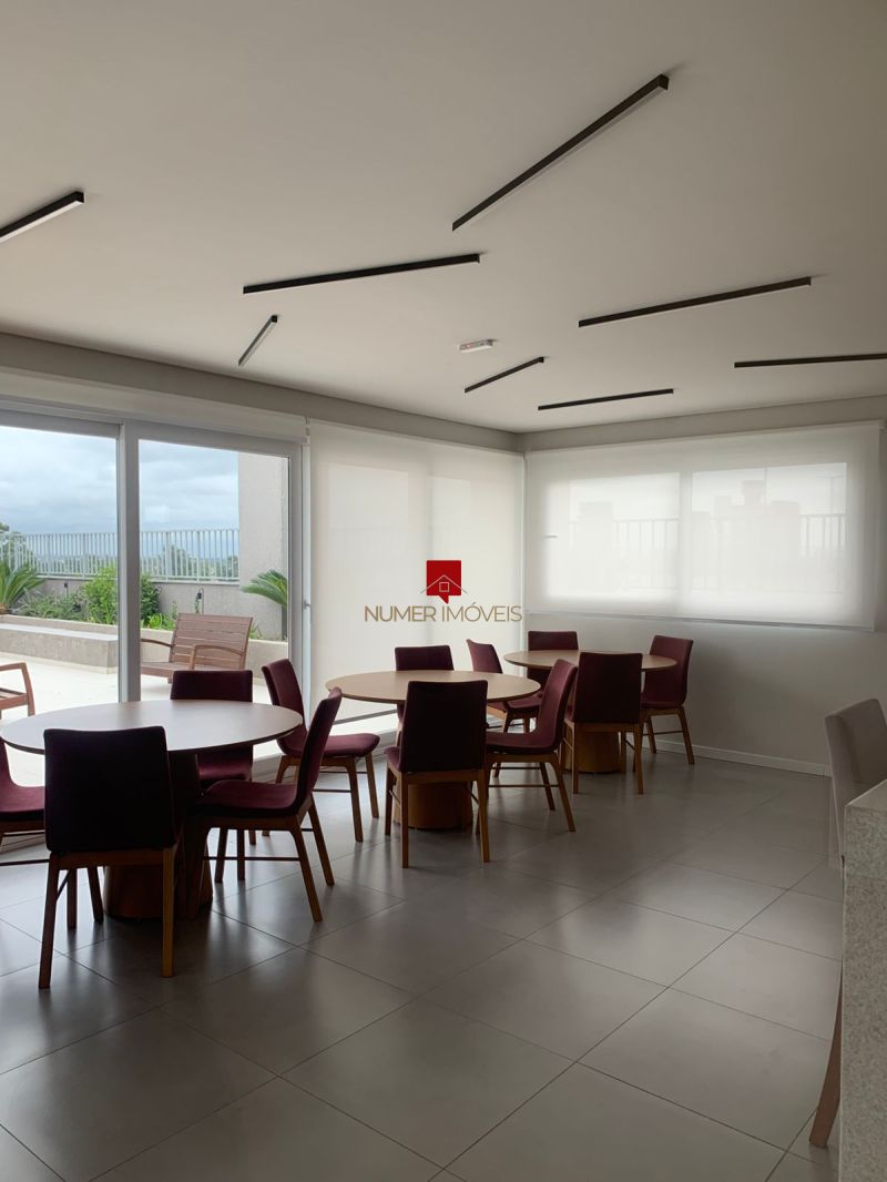 APARTAMENTO COM SACADA E CHURRASQUEIRA