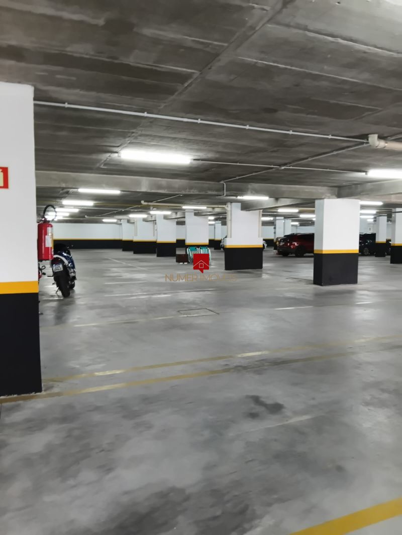 APARTAMENTO COM SACADA E CHURRASQUEIRA