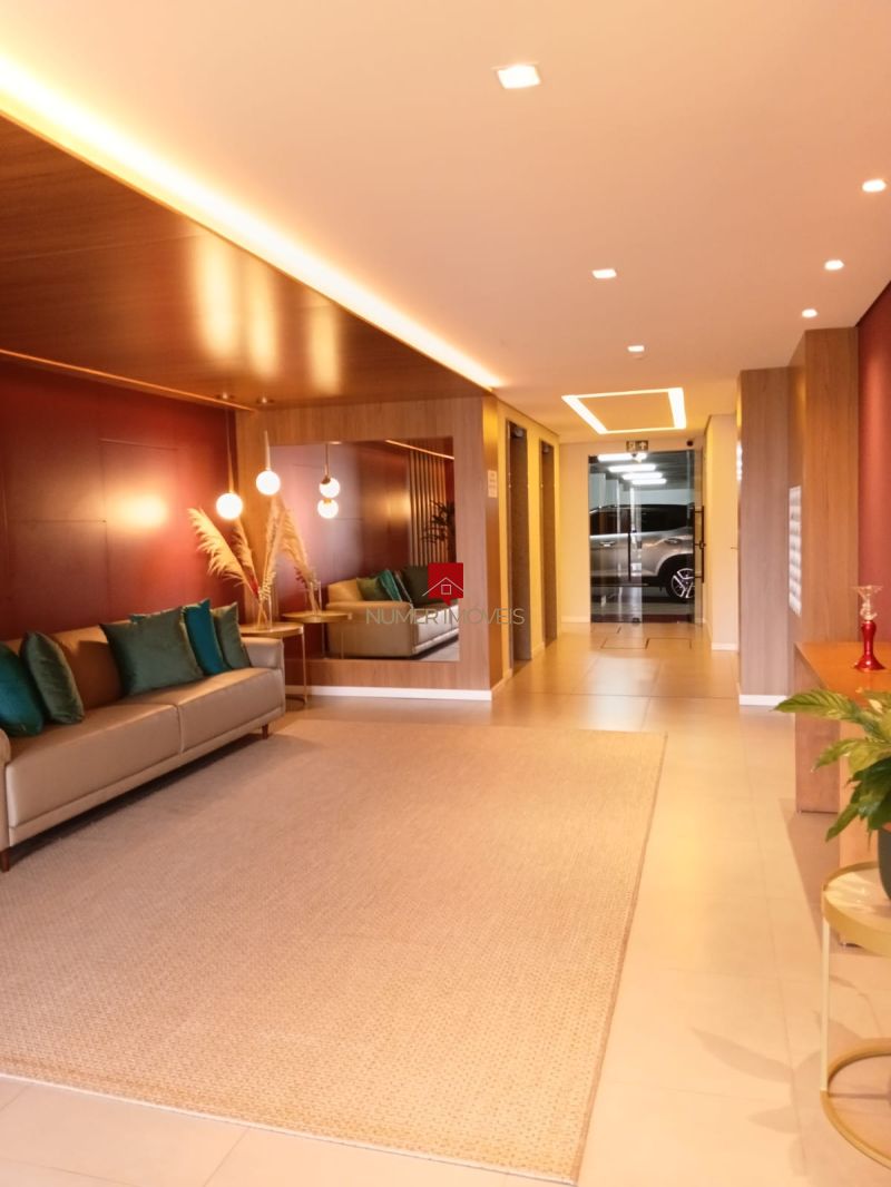 APARTAMENTO COM SACADA E CHURRASQUEIRA