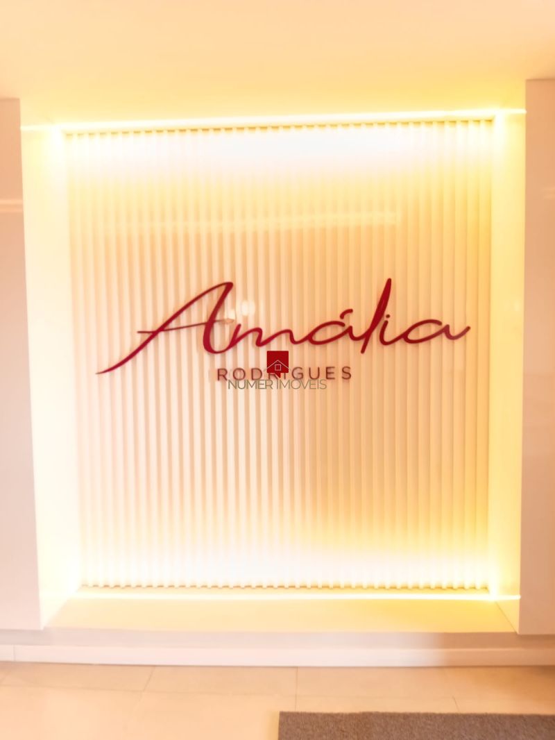 APARTAMENTO COM SACADA E CHURRASQUEIRA