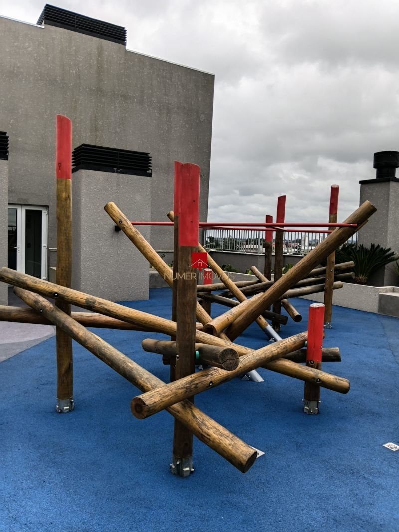 APARTAMENTO COM SACADA E CHURRASQUEIRA