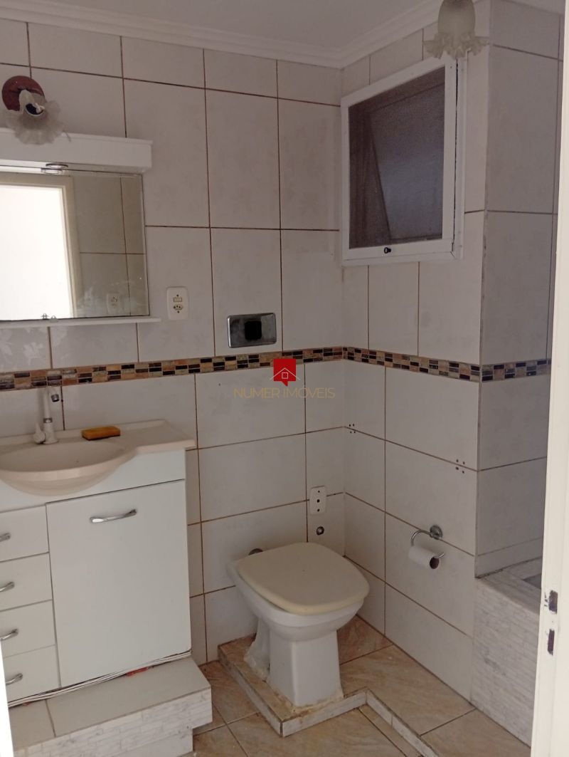APARTAMENTO COM GARAGEM NA COHABDUQUE